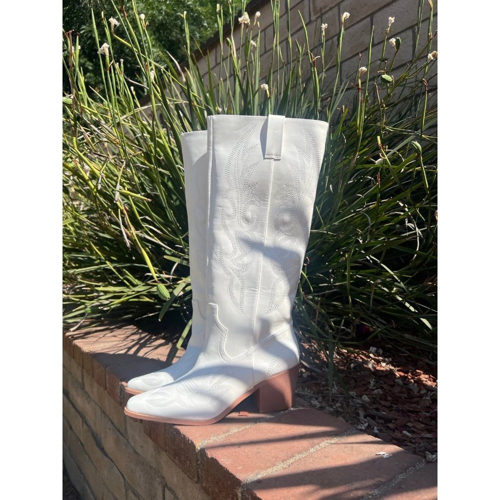 Princess Polly White Tall Cowgirl Boots Sz 10